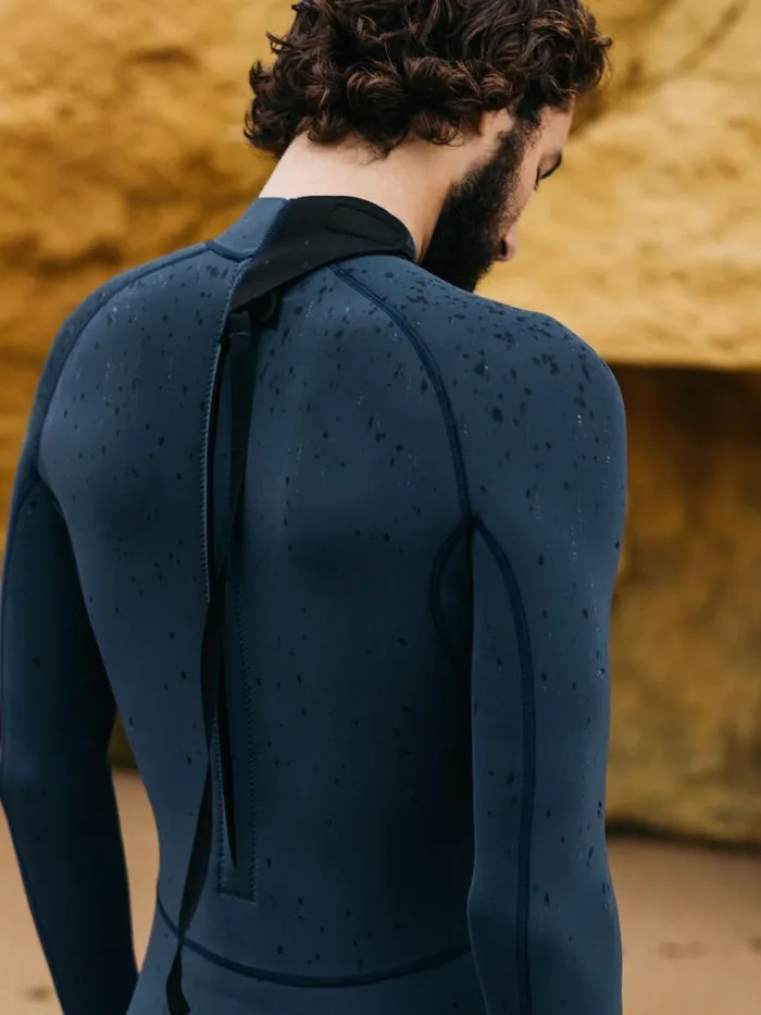 Men Nieuwland 2mm Yulex Back Zip Long Sleeve Shorty Wetsuit Dark Ozone Finisterre Wetsuits Men Nieuwland 2mm Yulex Back Zip Long Sleeve Shorty Wetsuit Dark Ozone Finisterre Wetsuits