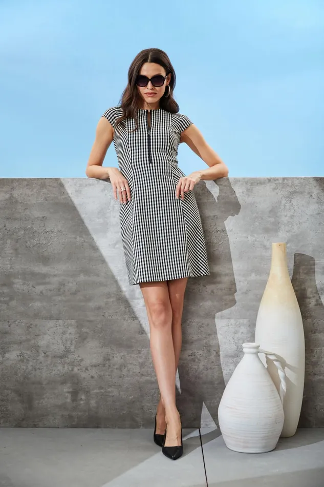 Outlet 8211 Women Dresses and Jumpsuits Elie Tahari Gingham Fit and Flare Dress Blackwhite