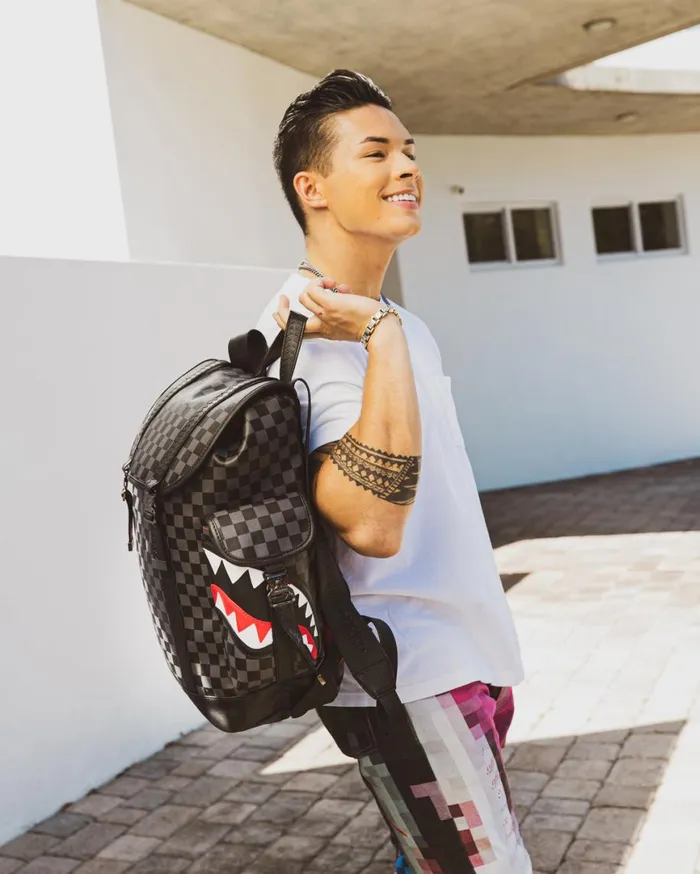 SPRAYGROUND Backpacks HENNY AIIR TO THE THRONE MONTE CARLO 8211 Universal SPRAYGROUND Backpacks HENNY AIIR TO THE THRONE MONTE CARLO 8211 Universal