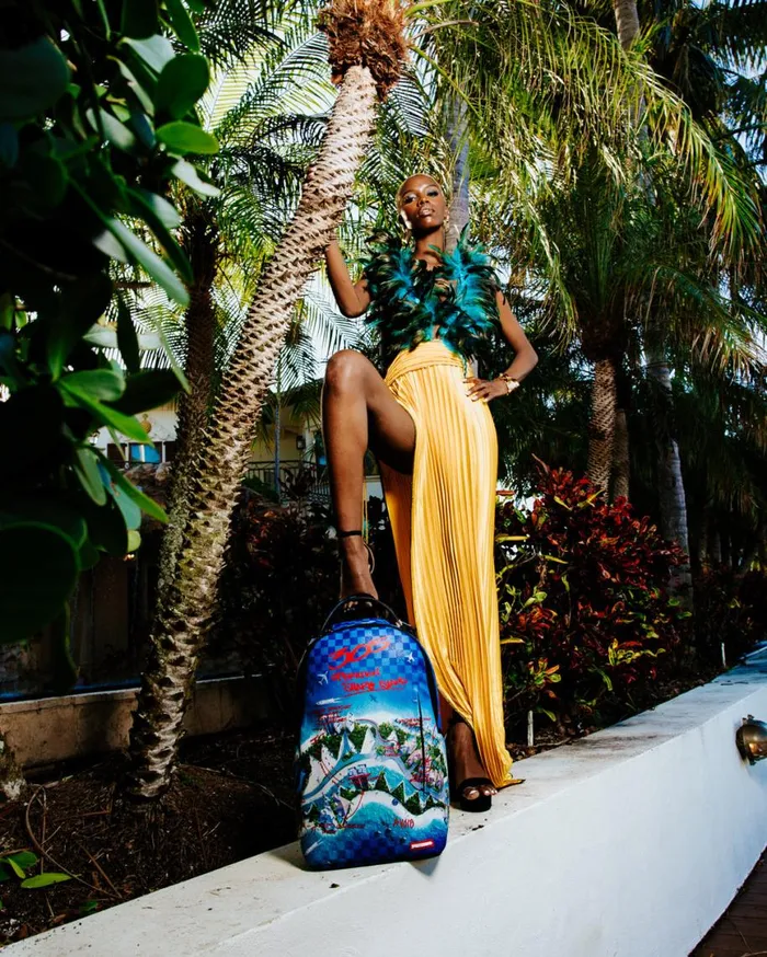 SPRAYGROUND Backpacks THE 305 SHARK ISLAND BANK HEIST BACKPACK 8211 Universal SPRAYGROUND Backpacks THE 305 SHARK ISLAND BANK HEIST BACKPACK 8211 Universal