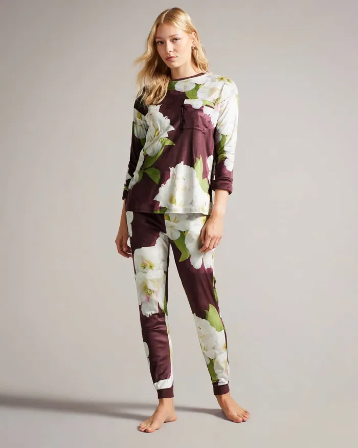 Women AMBSEY 8211 Floral Velour Pyjama Set Deep Purple Ted Baker Lingerie and Pyjamas Women AMBSEY 8211 Floral Velour Pyjama Set Deep Purple Ted Baker Lingerie and Pyjamas