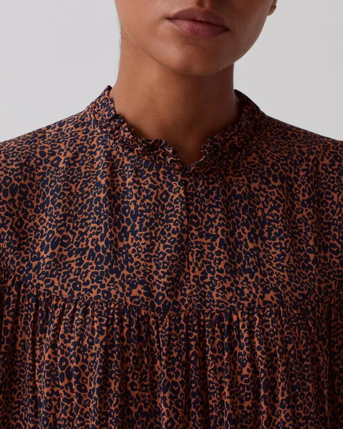 Women ShortSleeve Fluid Blouse Leo Brown Comptoir Des Cotonniers Blouses and Shirts and Tops Women ShortSleeve Fluid Blouse Leo Brown Comptoir Des Cotonniers Blouses and Shirts and Tops